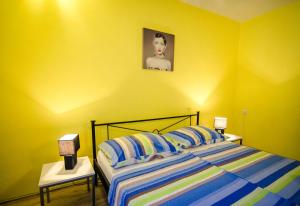 Apartment & Rooms Miboti