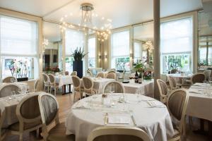 Hotels Hotel Restaurant Les Capucins : photos des chambres