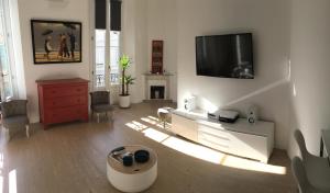 Apartment on Place Massena