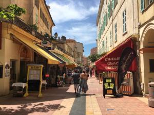 Appartements Les Glycines : photos des chambres