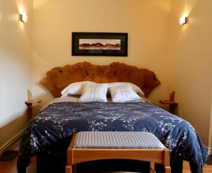 A Boutique Artful Suite