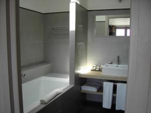 Hotels Le Pinarello : photos des chambres
