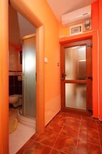 Apartments with a parking space Stinjan, Pula - 7253