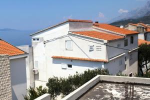 Apartments by the sea Tucepi, Makarska - 2694