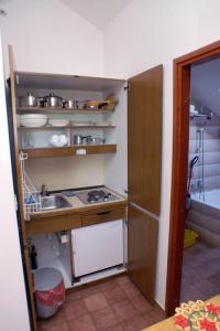 Three-Bedroom Apartment with Terrace and Sea View room in Apartments by the sea Kneza Korcula - 4337