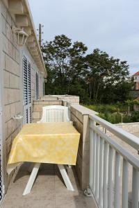 One-Bedroom Apartment with Balcony room in Apartments by the sea Lumbarda Korcula - 4412