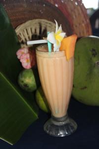 Blue Star Bungalows & Cafe