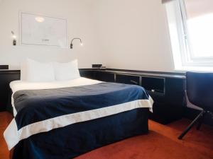 Queen Room (140 cm bed) room in Hotel Lundia
