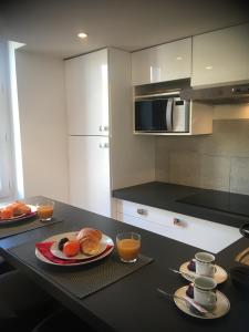 Charme Méditerranéen Votre pied à terre au Cœur du Port de Nice