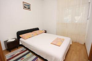 Apartments and rooms with parking space Podgora, Makarska - 6085