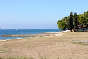 Apartments with a parking space Fazana - 7206