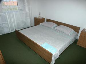 Two-Bedroom Apartment with Terrace and Sea View room in Apartments by the sea Sali Dugi otok - 903