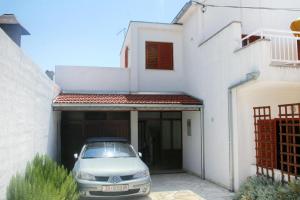 Apartments by the sea Vodice 4205