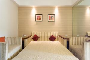 D Homz Suites