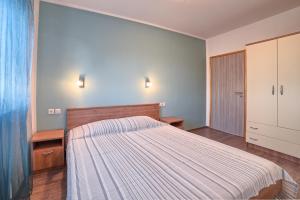 Cozy villa Paradiso with pool immersed in the greenery