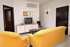 Two-Bedroom Apartment with Terrace room in Apartments with a swimming pool Zadar - Diklo Zadar - 5774