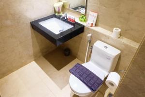 Comfy 2BR LAvenue Apartment By Travelio