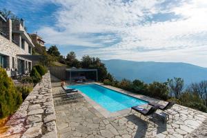 Elafivolia Arachova Suites Parnassos Greece