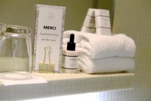 Hotels Hotel La Perouse : photos des chambres