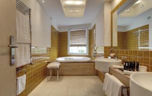 Junior Suite (3 Adults) with Sea View