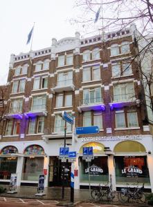 Grand Central hotel, 
Rotterdam, Netherlands.
The photo picture quality can be
variable. We apologize if the
quality is of an unacceptable
level.