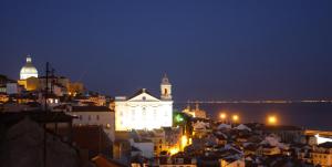 TravelingToLisbon 120 - Alfama