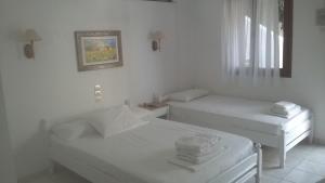 Aeolos Hotel Apartments Lakonia Greece