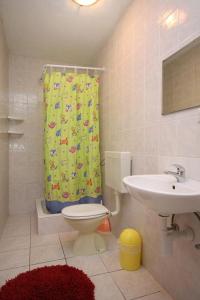 One-Bedroom Apartment with Terrace and Sea View room in Apartments by the sea Jagodna Hvar - 3457