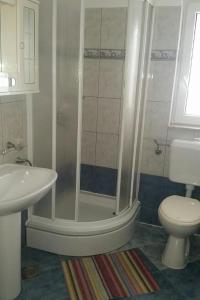 One-Bedroom Apartment with Terrace and Sea View room in Apartments by the sea Novalja Pag - 12413