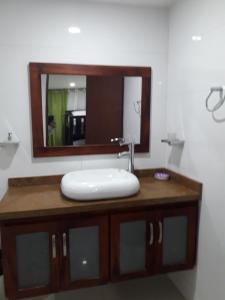 Apartamento con vista al laguito y al mar