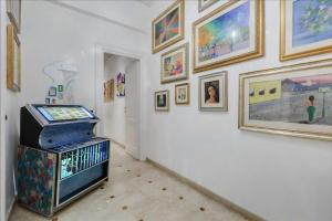 Holiday Jeans Apartment