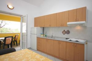 Two-Bedroom Apartment with Terrace and Sea View room in Apartments by the sea Nerezine Losinj - 3451