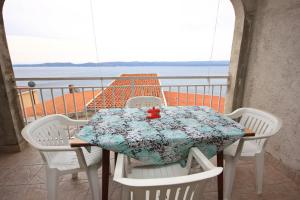 Apartments by the sea Pisak, Omis - 9456