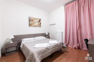 Double Room with Balcony room in Opera B&B