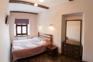 Квартира в центрі по вулиці Вірменська 12 дві спальні з двуспальними ліжками є інтернет сама Площа Ринок