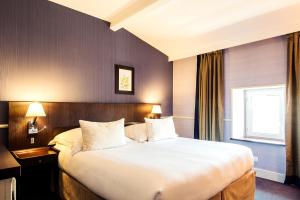 Hotels Hotel Au Logis des Remparts : Chambre Double Confort