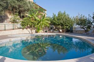 Agathes Traditional Houses