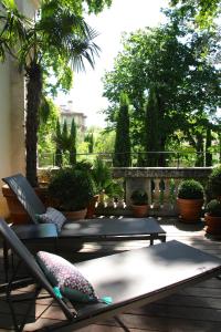 B&B / Chambres d'hotes La Divine Comedie-Suites Deluxe : Suite avec Terrasse - Vue sur Jardin