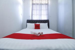 RedDoorz Plus near Batam City Square