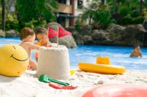 Grand Tropic Suites Hotel