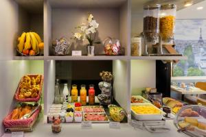 Hotels Contact Hotel Alize Montmartre : photos des chambres