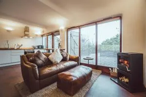 The Little Fish - 恩布尔顿