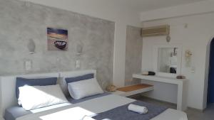 Lagada Beach Hotel Milos Greece