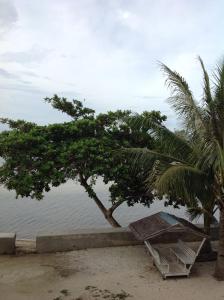 Cliff Side Beach Resort and Cottages