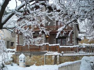 Theasis Guesthouse Orini-Korinthia Greece