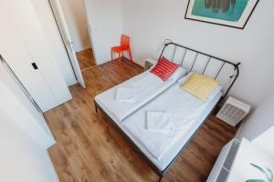 City Center Apartment by CityBeat