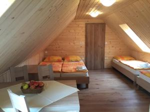 Apartmaji in sobe Tina