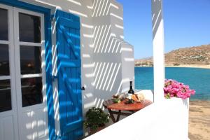 Kolona Studios Naxos Greece