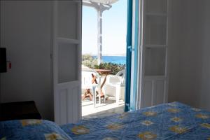 Kolona Studios Naxos Greece