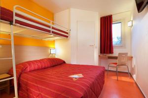 Hotels FAST HOTEL Les Ulis - Courtaboeuf : photos des chambres